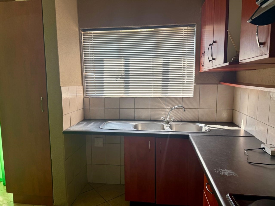 1 Bedroom Property for Sale in Willowbrook Gauteng