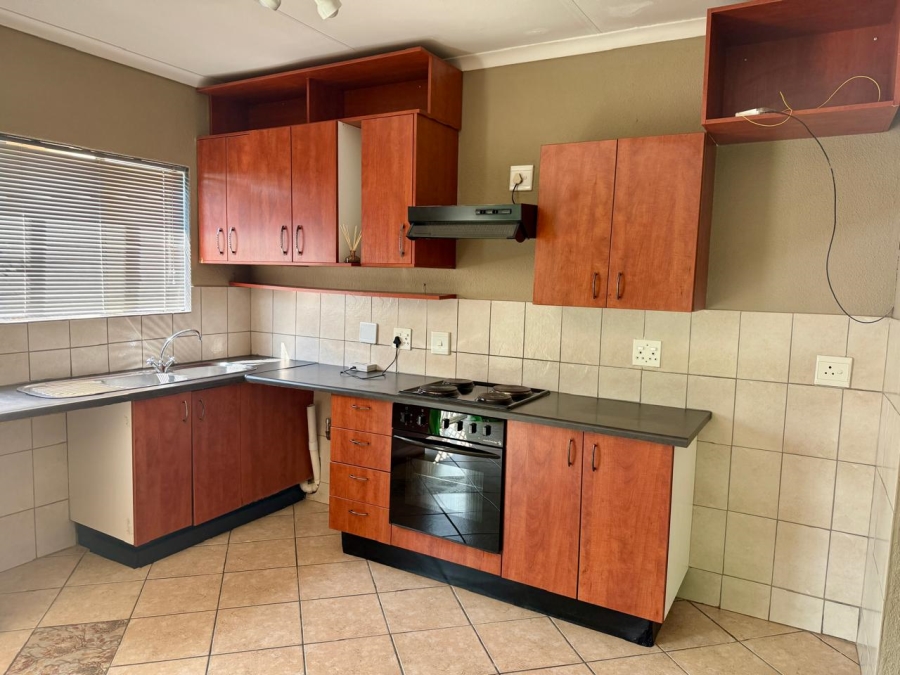 1 Bedroom Property for Sale in Willowbrook Gauteng