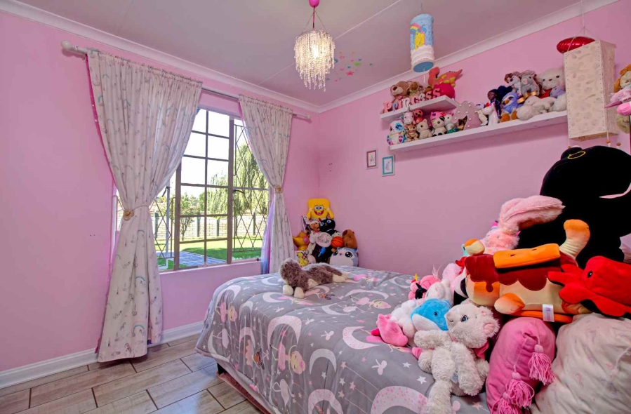 4 Bedroom Property for Sale in Strubensvallei Gauteng