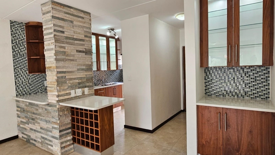 2 Bedroom Property for Sale in Sunninghill Gauteng