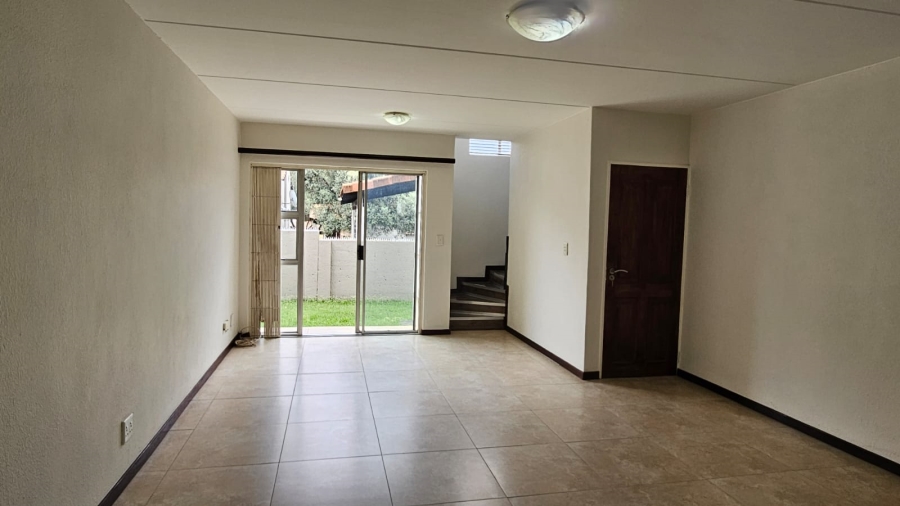 2 Bedroom Property for Sale in Sunninghill Gauteng