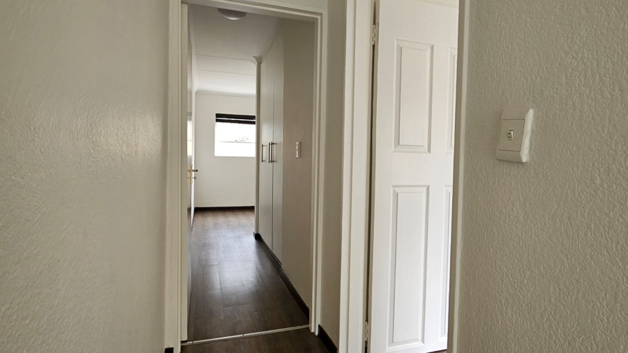 2 Bedroom Property for Sale in Sunninghill Gauteng