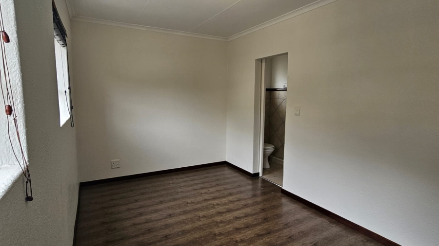 2 Bedroom Property for Sale in Sunninghill Gauteng