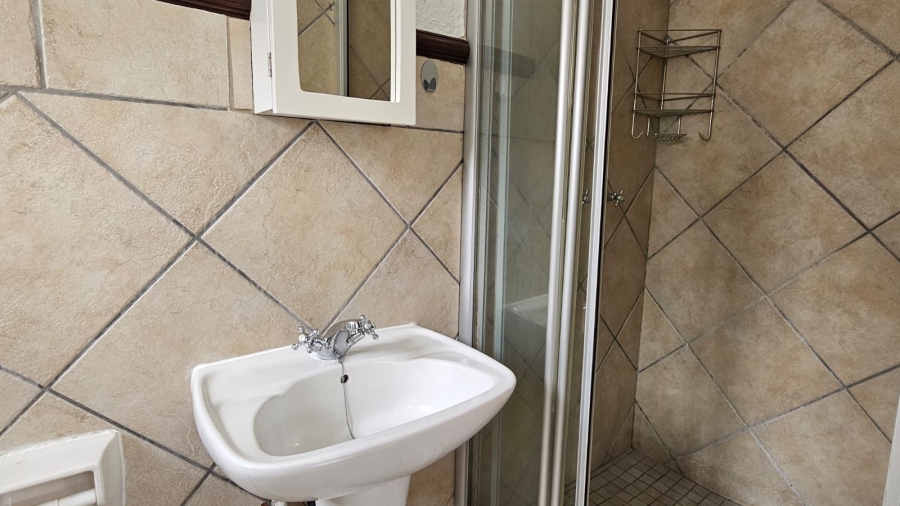 2 Bedroom Property for Sale in Sunninghill Gauteng