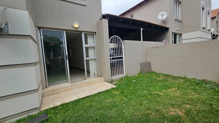2 Bedroom Property for Sale in Sunninghill Gauteng