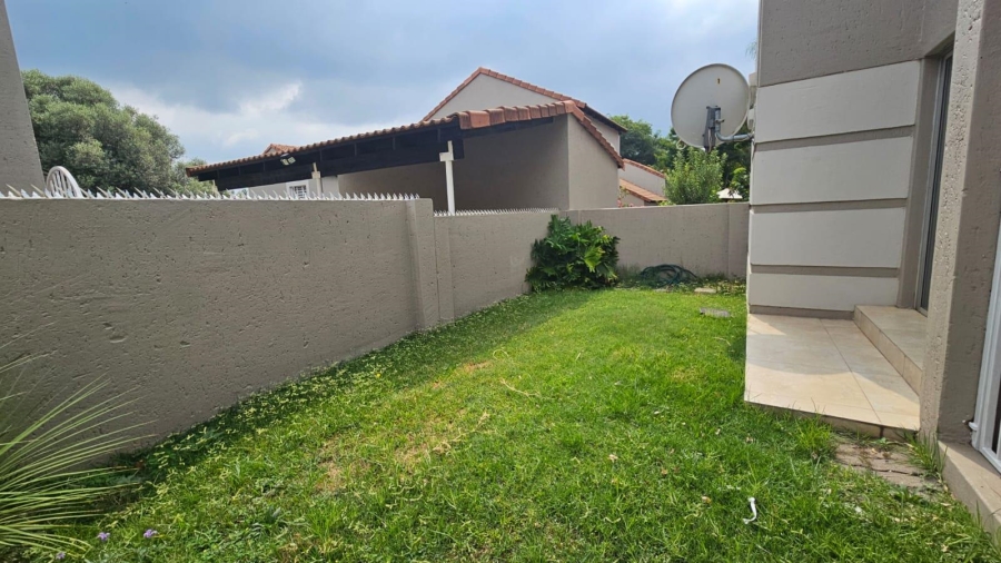 2 Bedroom Property for Sale in Sunninghill Gauteng