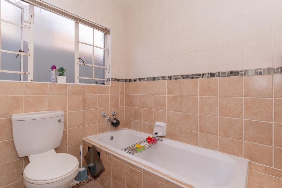 3 Bedroom Property for Sale in Terenure Gauteng