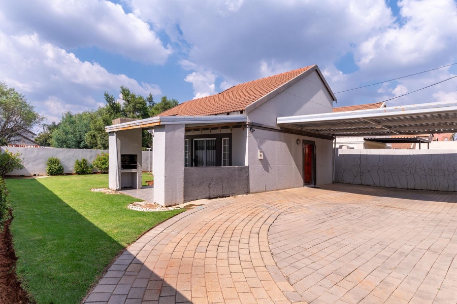 3 Bedroom Property for Sale in Terenure Gauteng