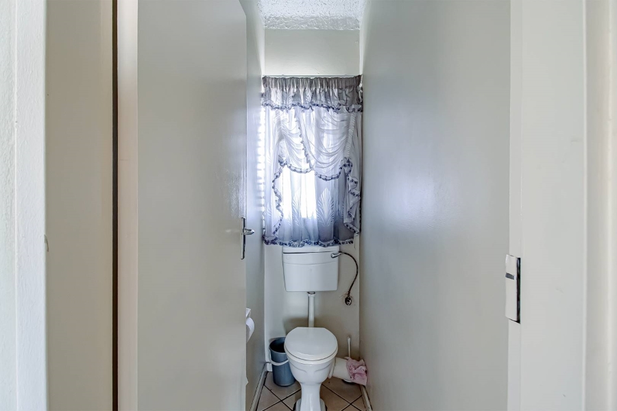 2 Bedroom Property for Sale in Doringkloof Gauteng