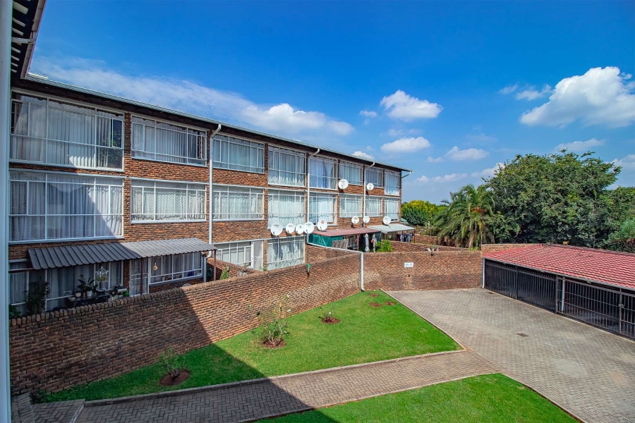 2 Bedroom Property for Sale in Doringkloof Gauteng