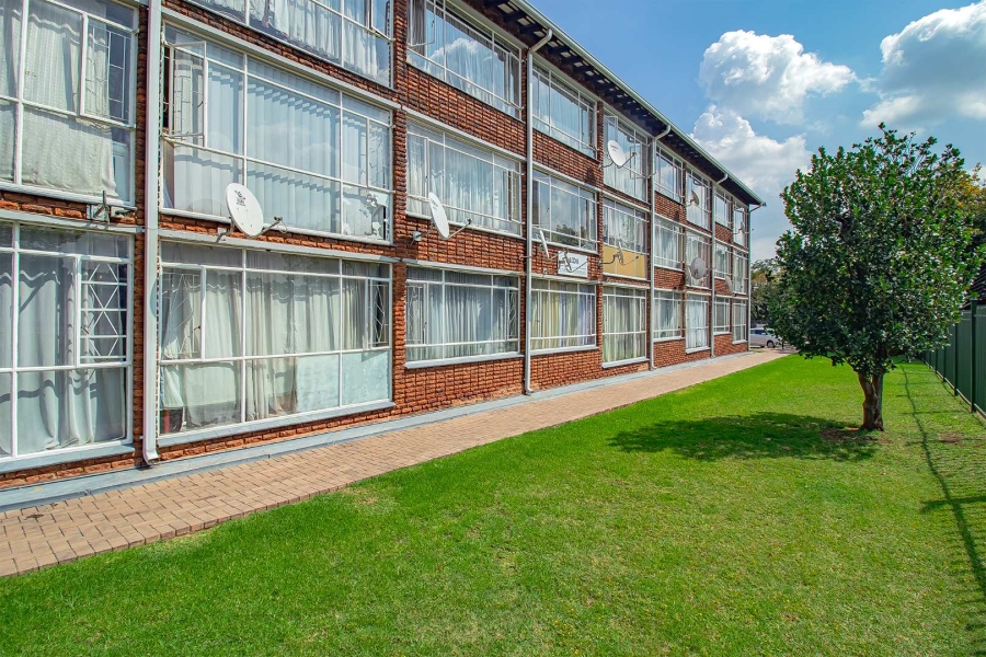 2 Bedroom Property for Sale in Doringkloof Gauteng