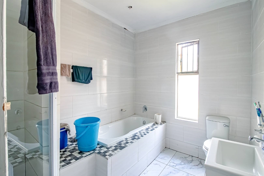 4 Bedroom Property for Sale in Clubview Gauteng