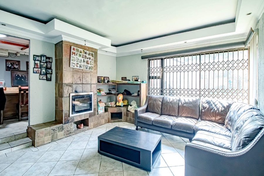 4 Bedroom Property for Sale in Clubview Gauteng