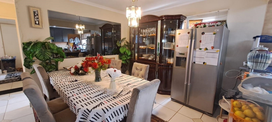 3 Bedroom Property for Sale in Brackendowns Gauteng