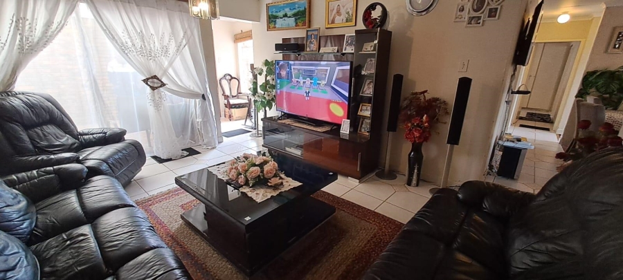 3 Bedroom Property for Sale in Brackendowns Gauteng