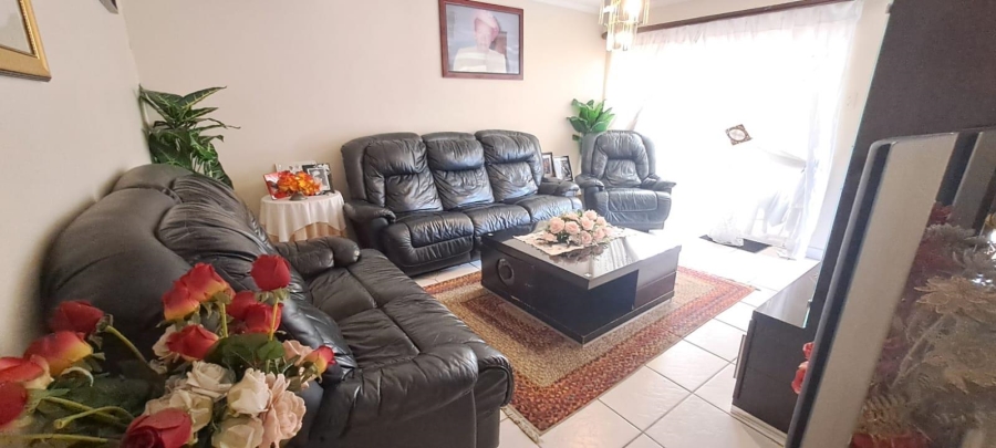 3 Bedroom Property for Sale in Brackendowns Gauteng