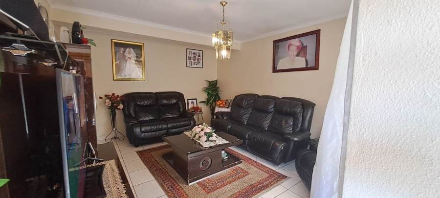 3 Bedroom Property for Sale in Brackendowns Gauteng
