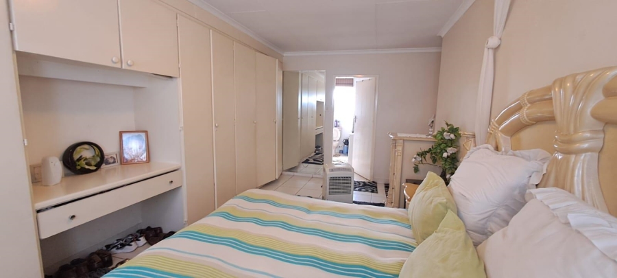 3 Bedroom Property for Sale in Brackendowns Gauteng