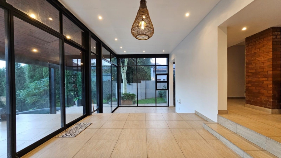 4 Bedroom Property for Sale in Zwavelpoort Gauteng