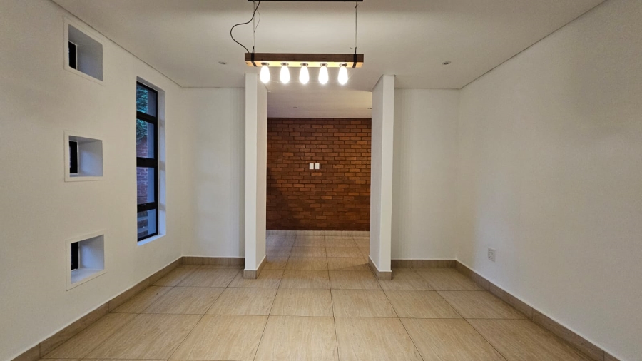 4 Bedroom Property for Sale in Zwavelpoort Gauteng