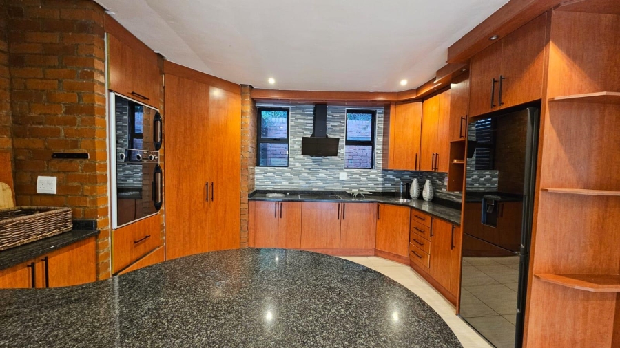 4 Bedroom Property for Sale in Zwavelpoort Gauteng