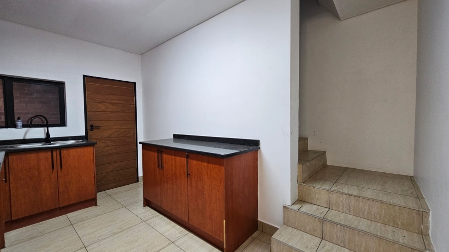 4 Bedroom Property for Sale in Zwavelpoort Gauteng