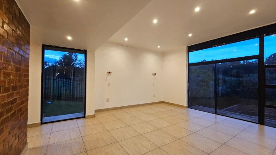 4 Bedroom Property for Sale in Zwavelpoort Gauteng