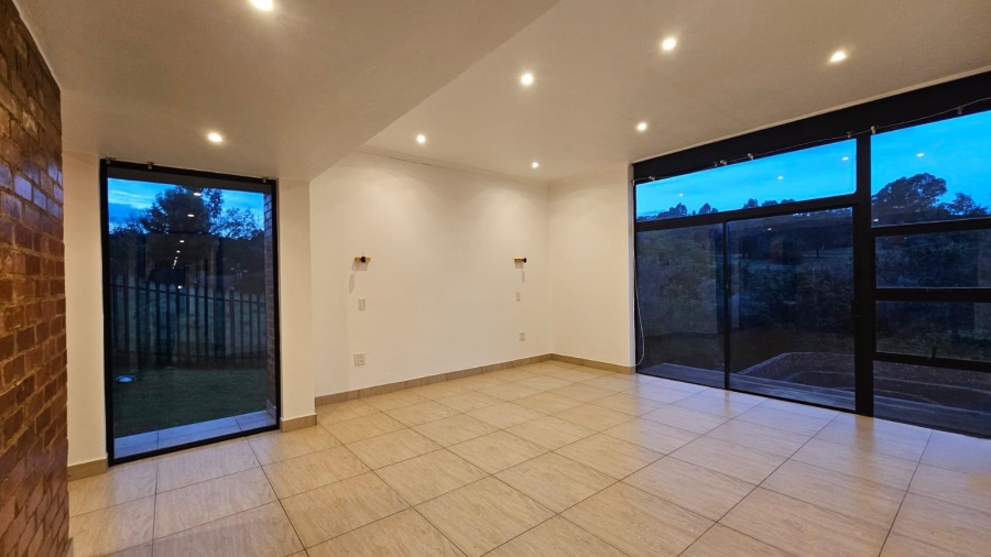 4 Bedroom Property for Sale in Zwavelpoort Gauteng