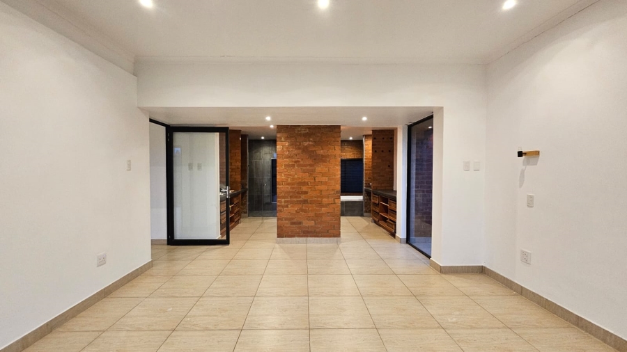4 Bedroom Property for Sale in Zwavelpoort Gauteng