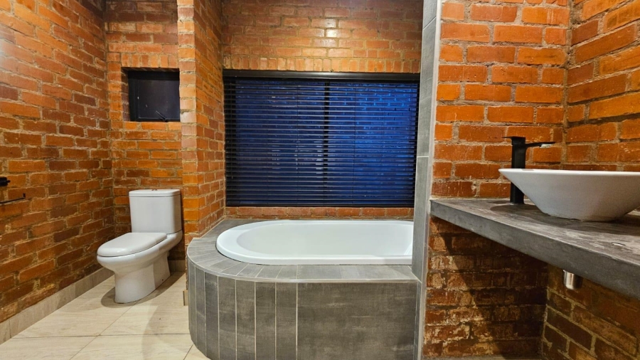 4 Bedroom Property for Sale in Zwavelpoort Gauteng