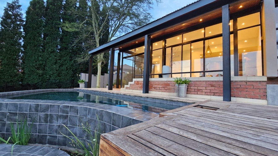 4 Bedroom Property for Sale in Zwavelpoort Gauteng