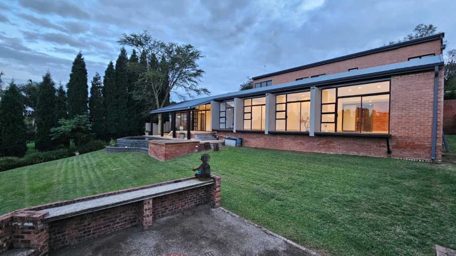 4 Bedroom Property for Sale in Zwavelpoort Gauteng