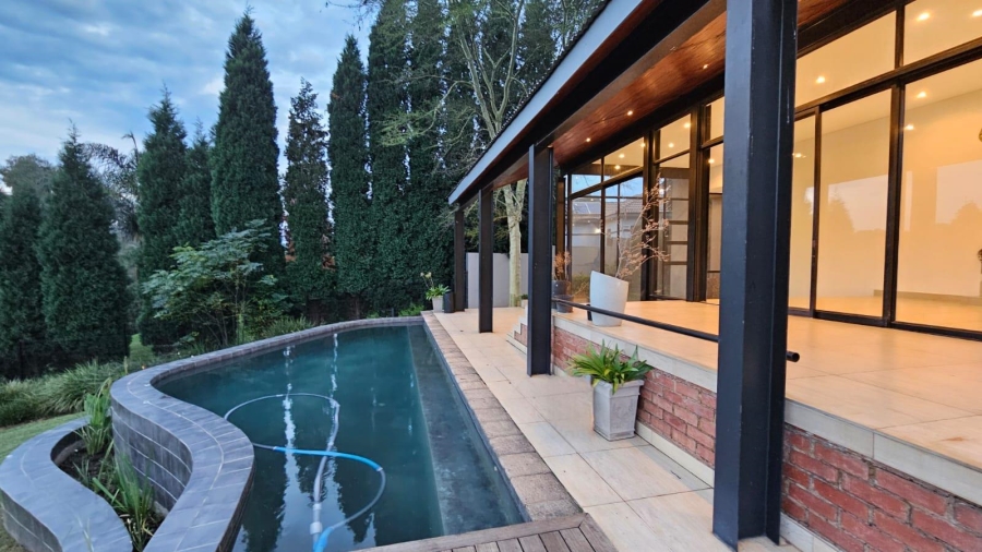 4 Bedroom Property for Sale in Zwavelpoort Gauteng