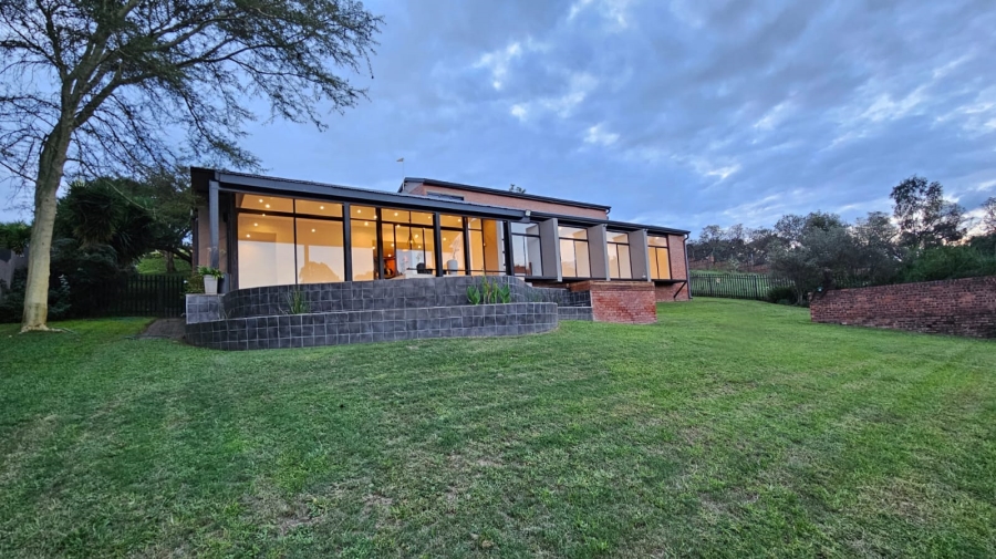 4 Bedroom Property for Sale in Zwavelpoort Gauteng