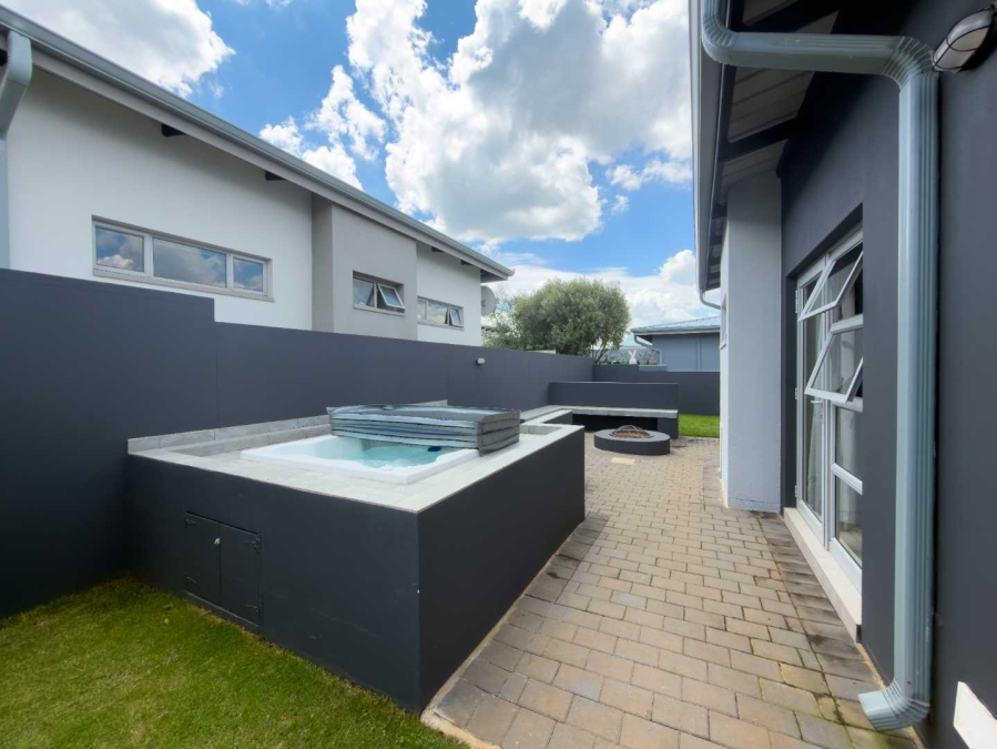 3 Bedroom Property for Sale in Eye of Africa Gauteng