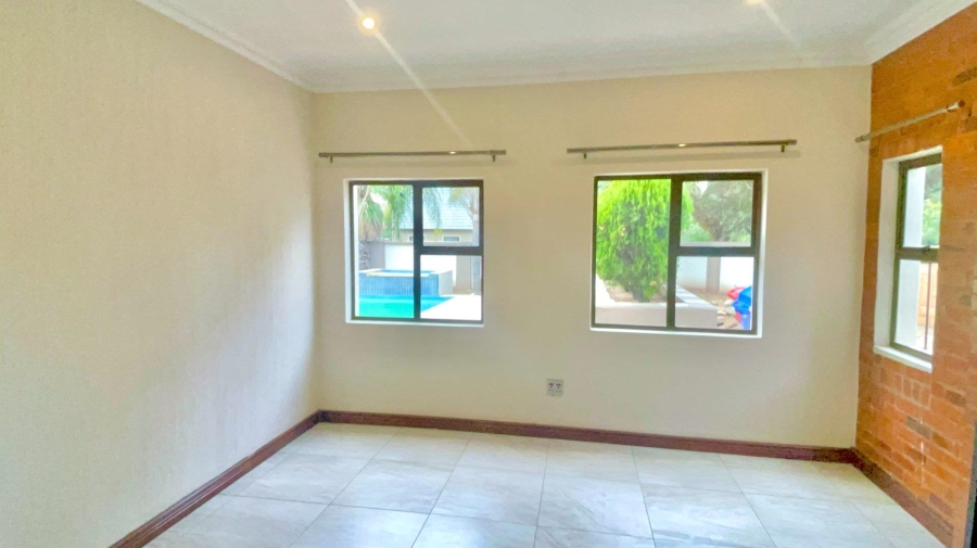 To Let 4 Bedroom Property for Rent in Willow Acres Gauteng