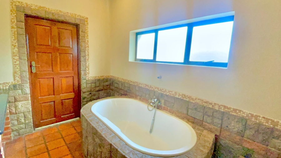 To Let 4 Bedroom Property for Rent in Willow Acres Gauteng