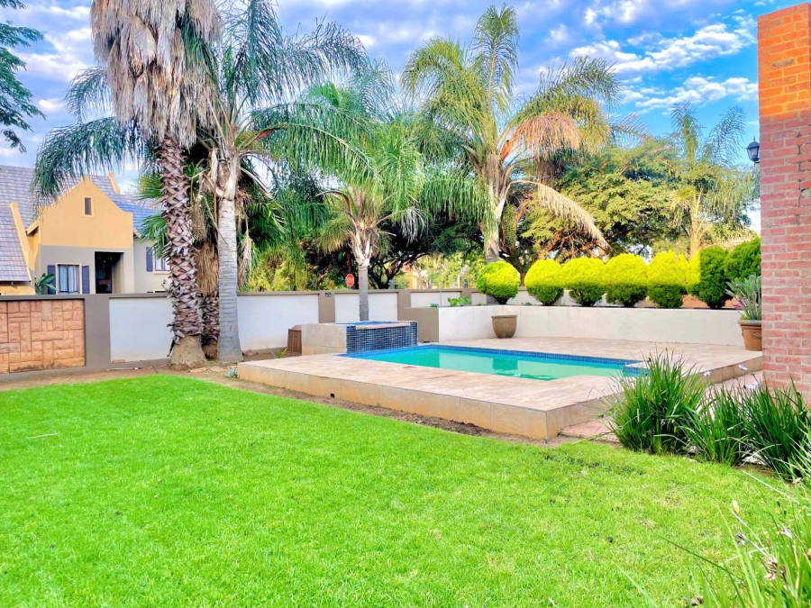 To Let 4 Bedroom Property for Rent in Willow Acres Gauteng