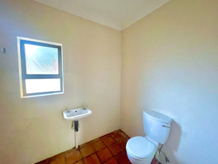 To Let 4 Bedroom Property for Rent in Willow Acres Gauteng