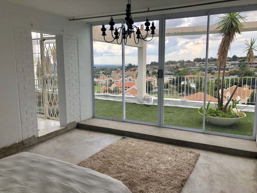 3 Bedroom Property for Sale in Benmore Gardens Gauteng