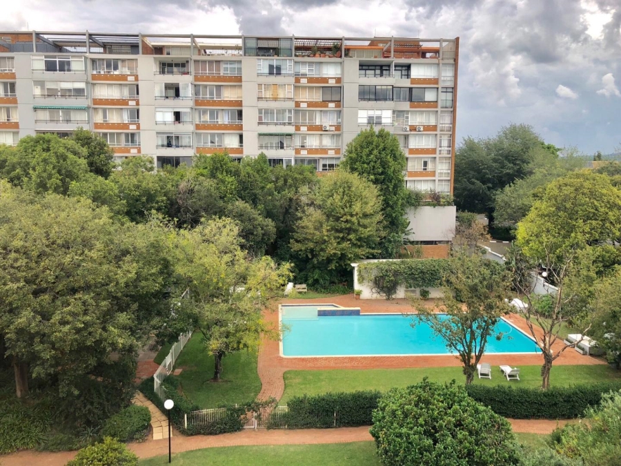 3 Bedroom Property for Sale in Benmore Gardens Gauteng