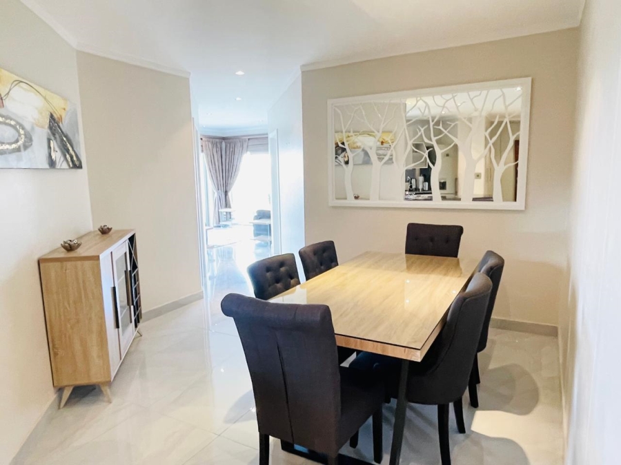 2 Bedroom Property for Sale in Sandhurst Gauteng