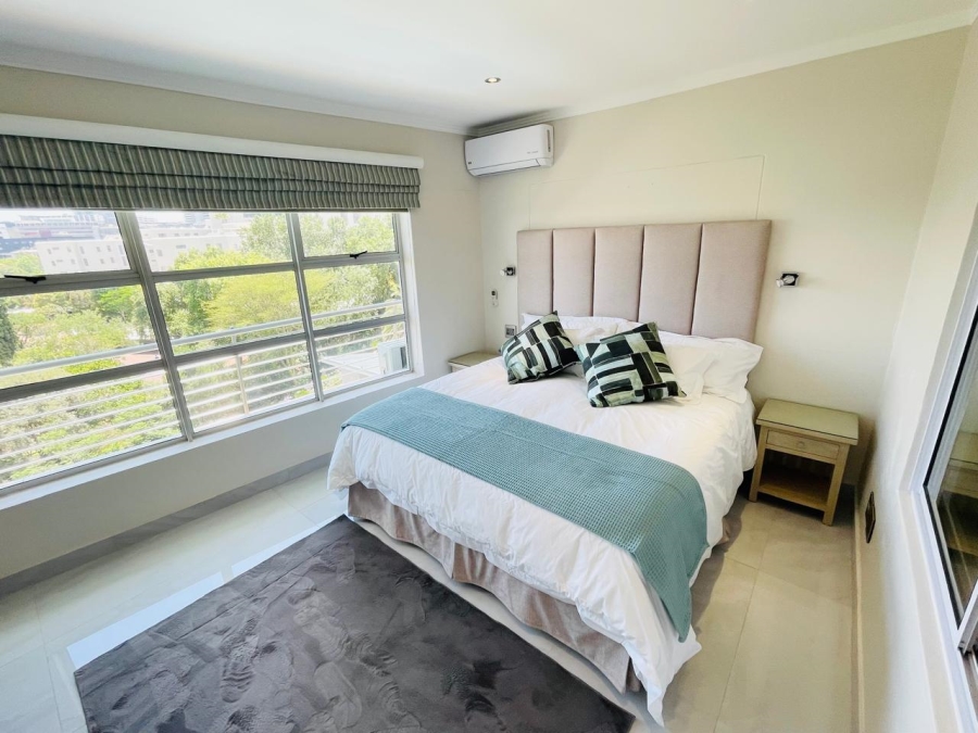 2 Bedroom Property for Sale in Sandhurst Gauteng