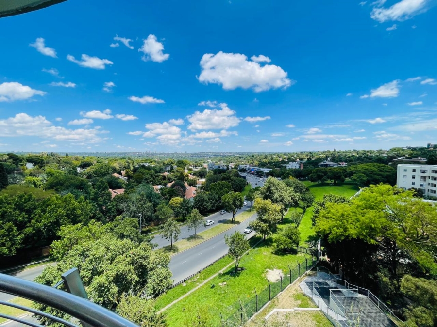 2 Bedroom Property for Sale in Sandhurst Gauteng