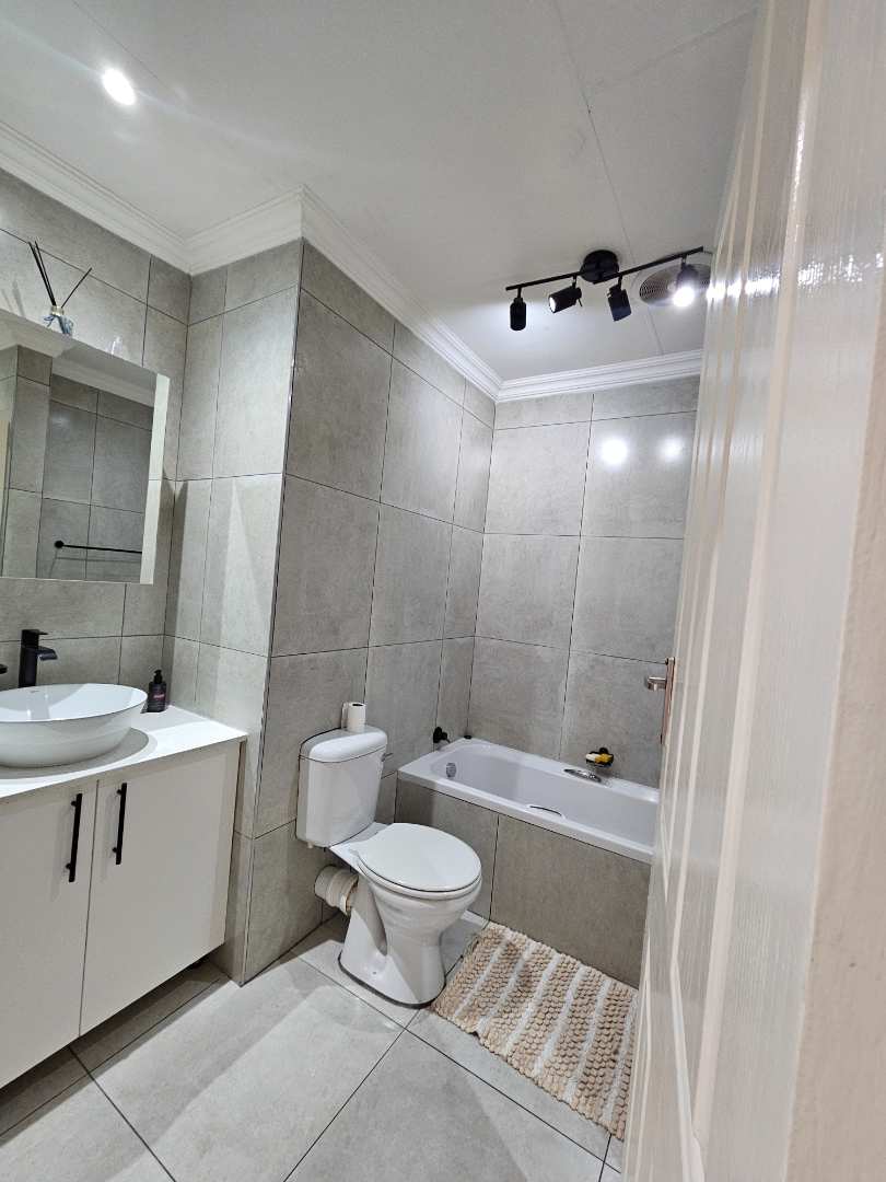 2 Bedroom Property for Sale in Eldorette Gauteng