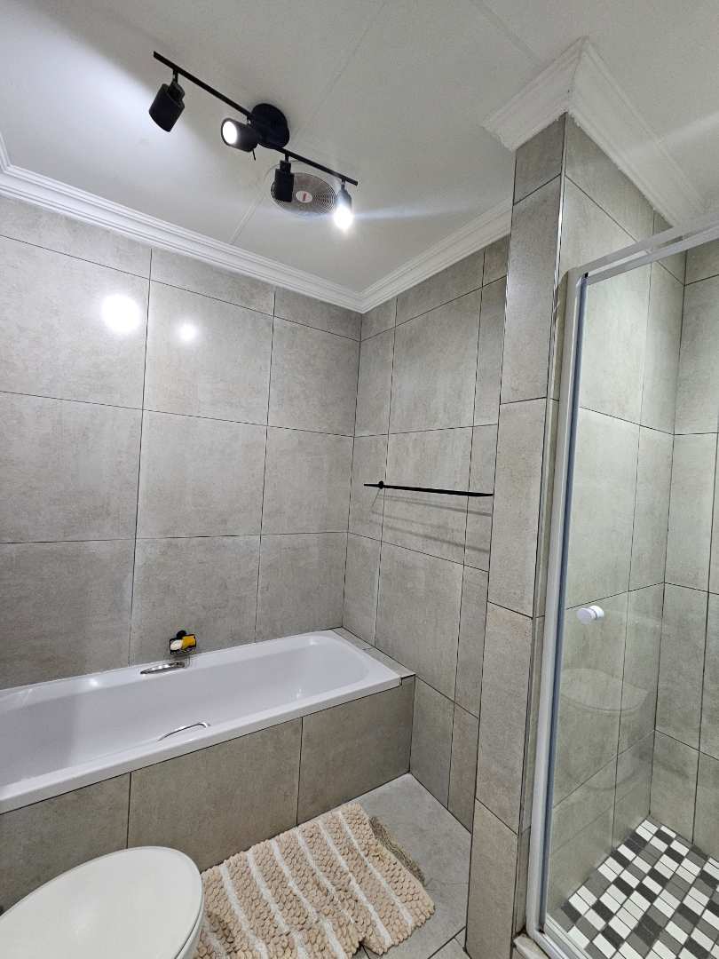 2 Bedroom Property for Sale in Eldorette Gauteng