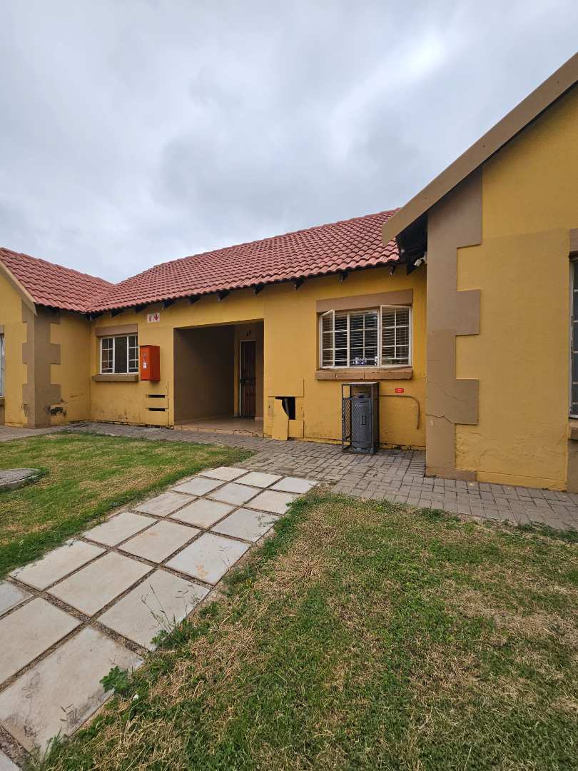 2 Bedroom Property for Sale in Eldorette Gauteng
