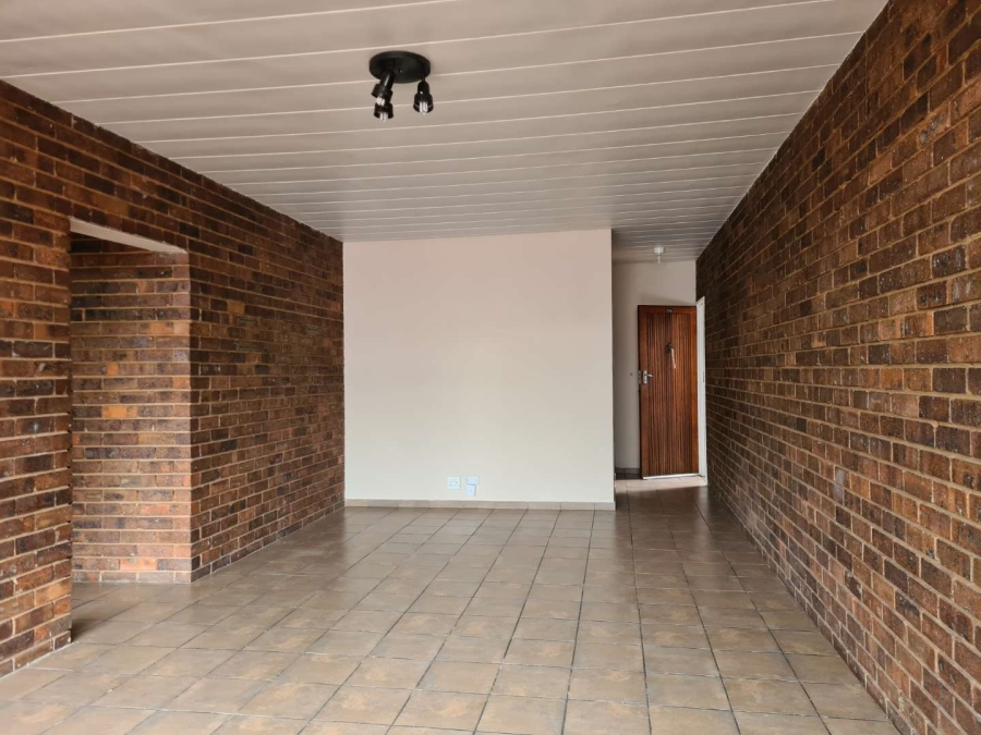To Let 2 Bedroom Property for Rent in Annlin Gauteng