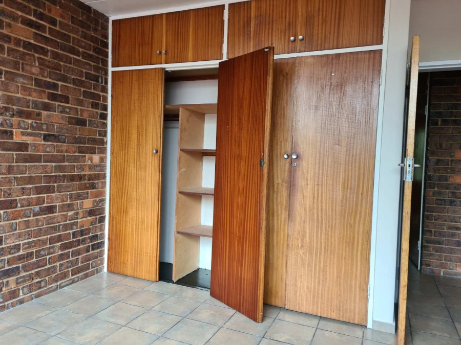 To Let 2 Bedroom Property for Rent in Annlin Gauteng