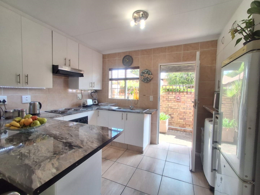 2 Bedroom Property for Sale in Willowbrook Gauteng